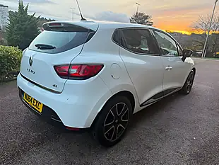 Used 2014 Renault Clio Dynamique Medianav White - Interior and Exterior details 10