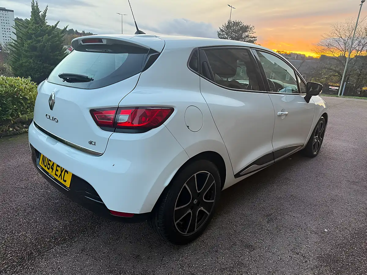 Used 2014 Renault Clio Dynamique Medianav White - Interior and Exterior details 10