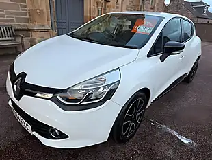 Used 2014 Renault Clio Dynamique Medianav White - Interior and Exterior details 7