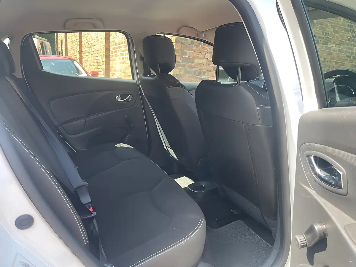Used 2014 Renault Clio Dynamique Medianav White - Interior and Exterior details 16