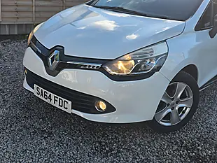 Used 2014 Renault Clio Dynamique Medianav White - Interior and Exterior details 9