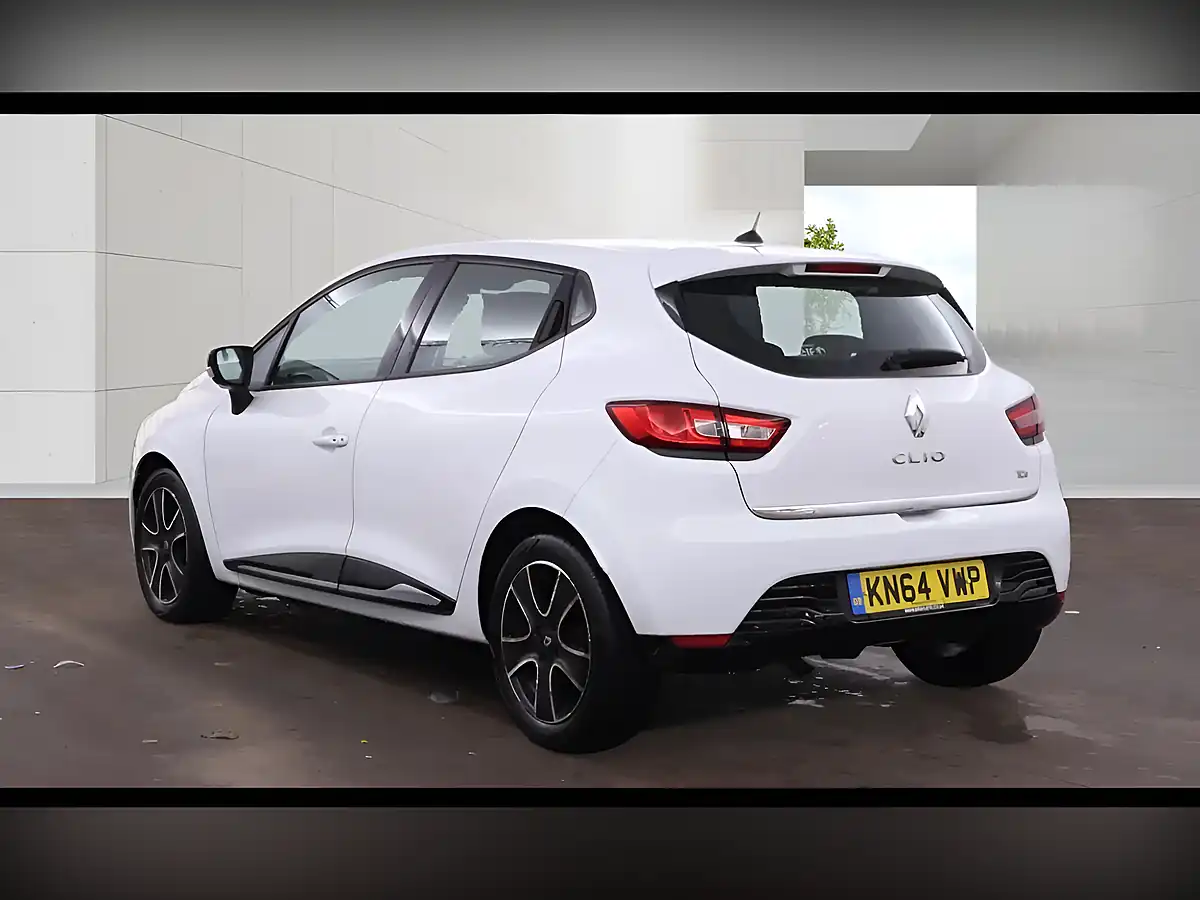 Used 2014 Renault Clio Dynamique Medianav White - Interior and Exterior details 3