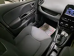 Used 2014 Renault Clio Dynamique Medianav Yellow - Interior and Exterior details 16