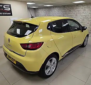 Used 2014 Renault Clio Dynamique Medianav Yellow - Interior and Exterior details 3