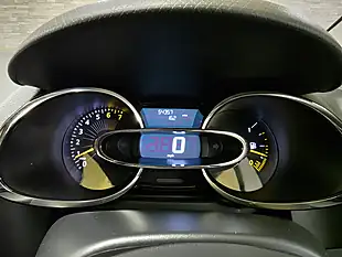 Used 2014 Renault Clio Dynamique Medianav Yellow - Interior and Exterior details 8