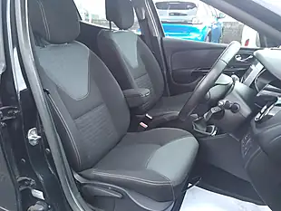 Used 2014 Renault Clio Dynamique S Medianav Black - Interior and Exterior details 12