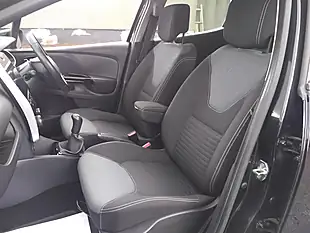 Used 2014 Renault Clio Dynamique S Medianav Black - Interior and Exterior details 17