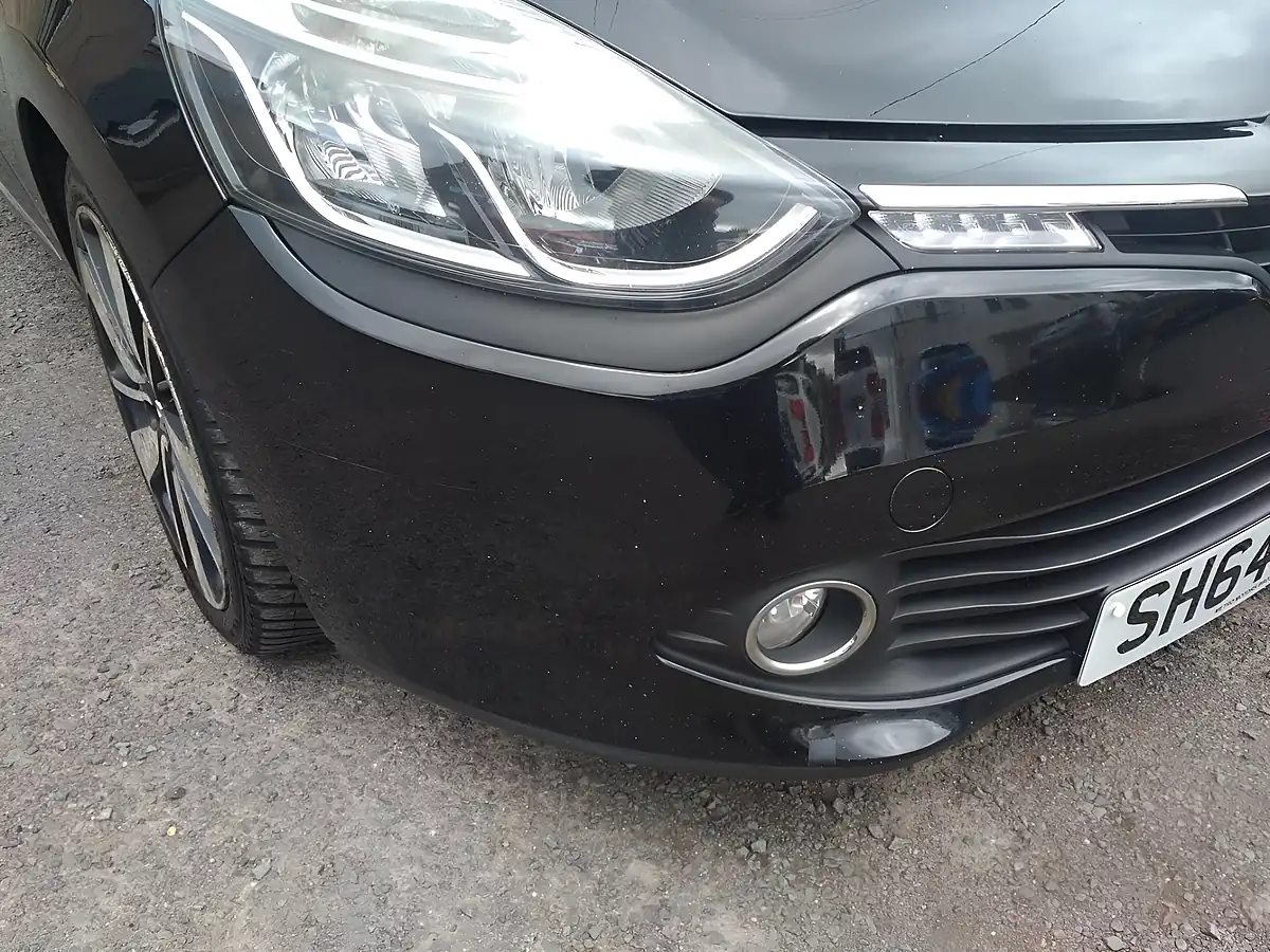 Used 2014 Renault Clio Dynamique S Medianav Black - Interior and Exterior details 9