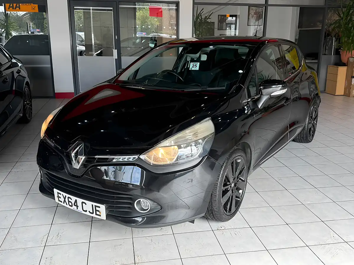 Used 2014 Renault Clio Dynamique S Medianav Black - Interior and Exterior details 5