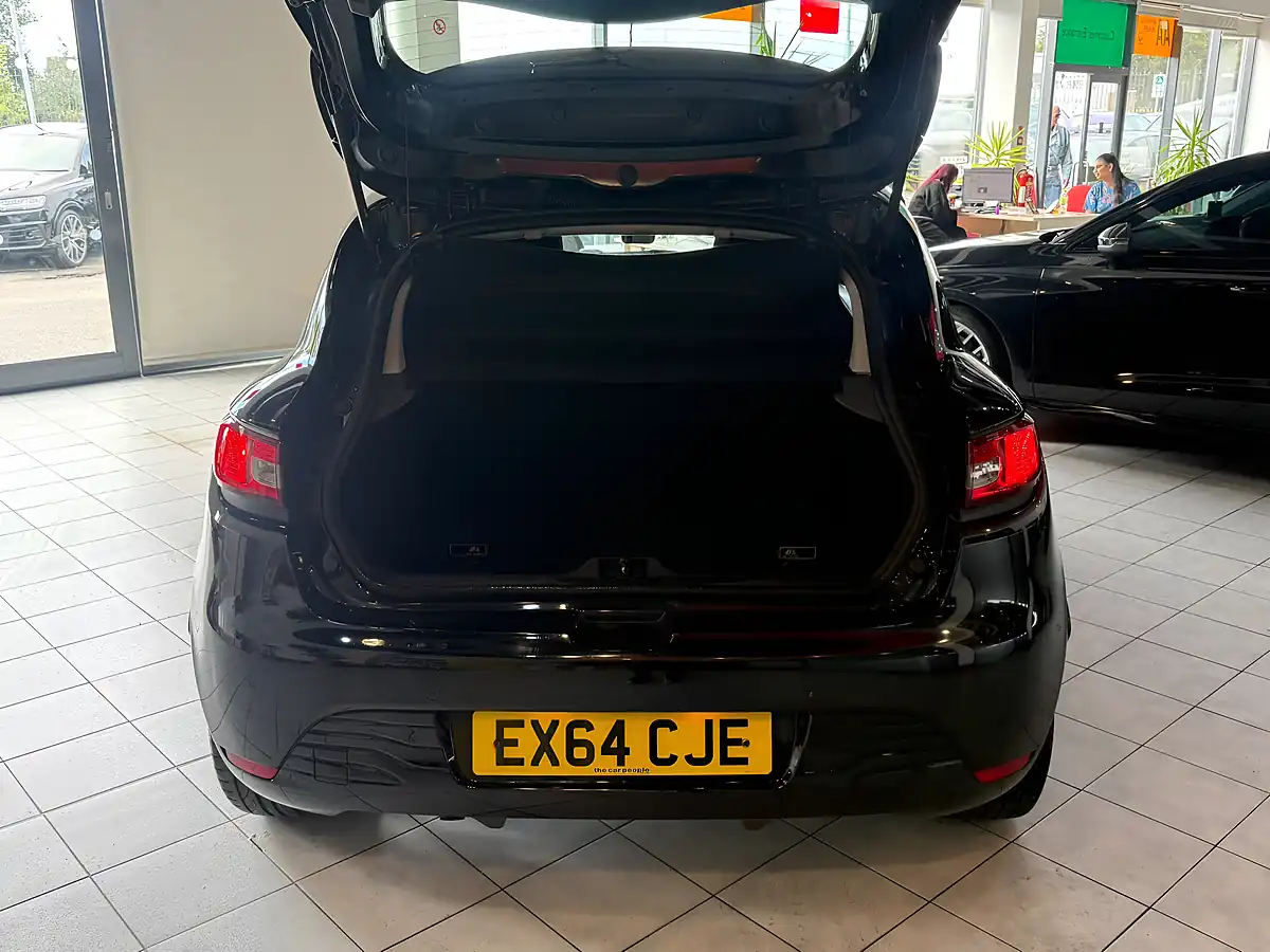 Used 2014 Renault Clio Dynamique S Medianav Black - Interior and Exterior details 9