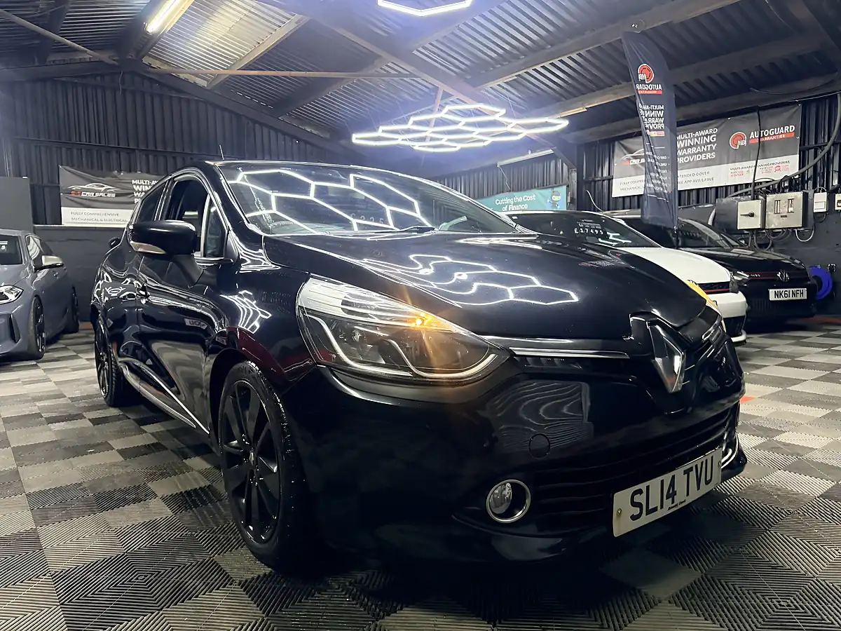 Used 2014 Renault Clio Dynamique S Medianav Black - Interior and Exterior details 7