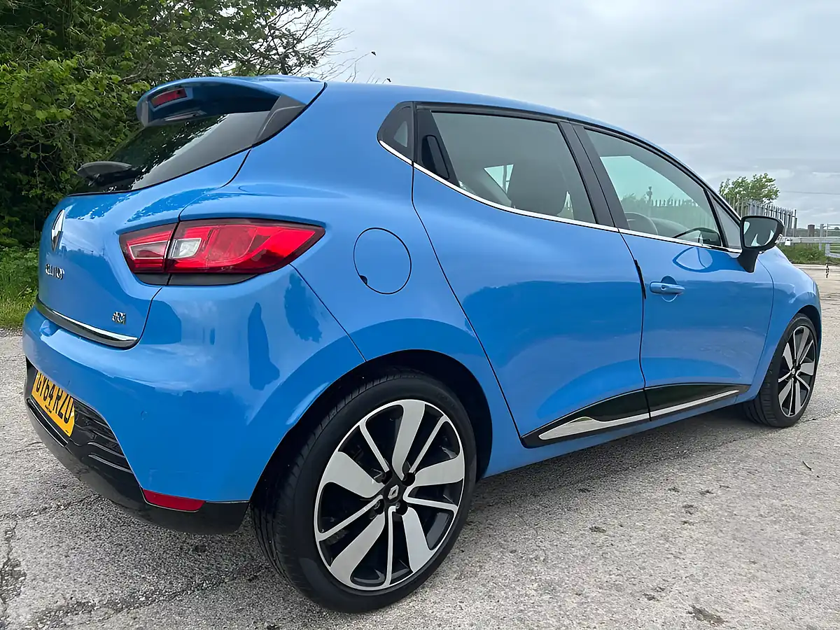 Used 2014 Renault Clio Dynamique S Medianav Blue - Interior and Exterior details 11