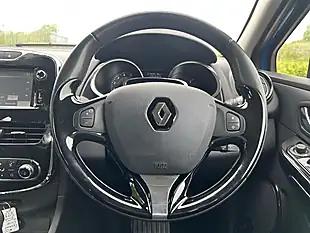 Used 2014 Renault Clio Dynamique S Medianav Blue - Interior and Exterior details 15