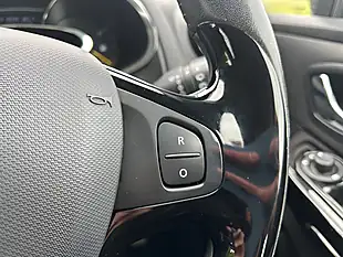 Used 2014 Renault Clio Dynamique S Medianav Blue - Interior and Exterior details 17