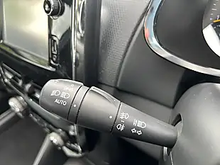 Used 2014 Renault Clio Dynamique S Medianav Blue - Interior and Exterior details 19