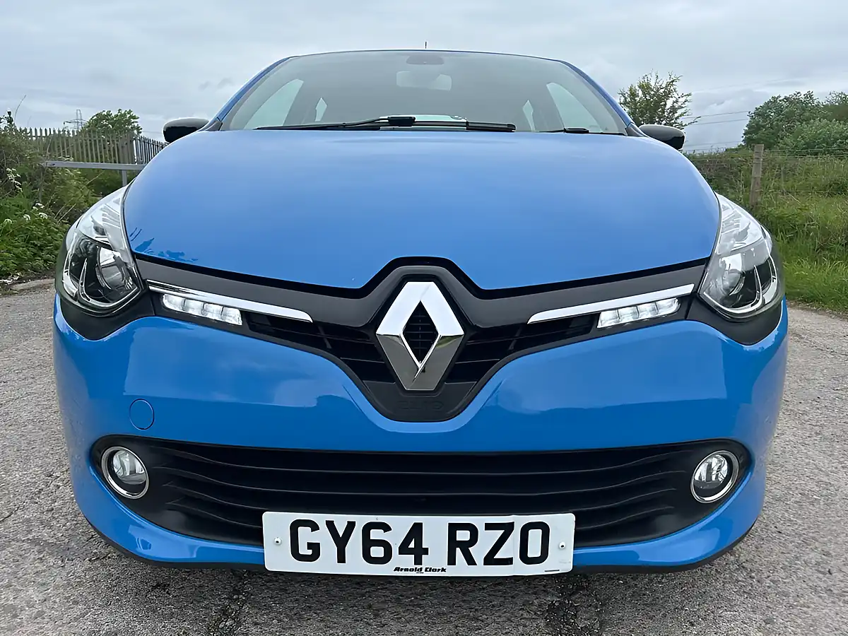 Used 2014 Renault Clio Dynamique S Medianav Blue - Interior and Exterior details 7
