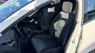 Used 2014 Renault Clio Dynamique S Medianav Glacier White - Interior and Exterior details 12