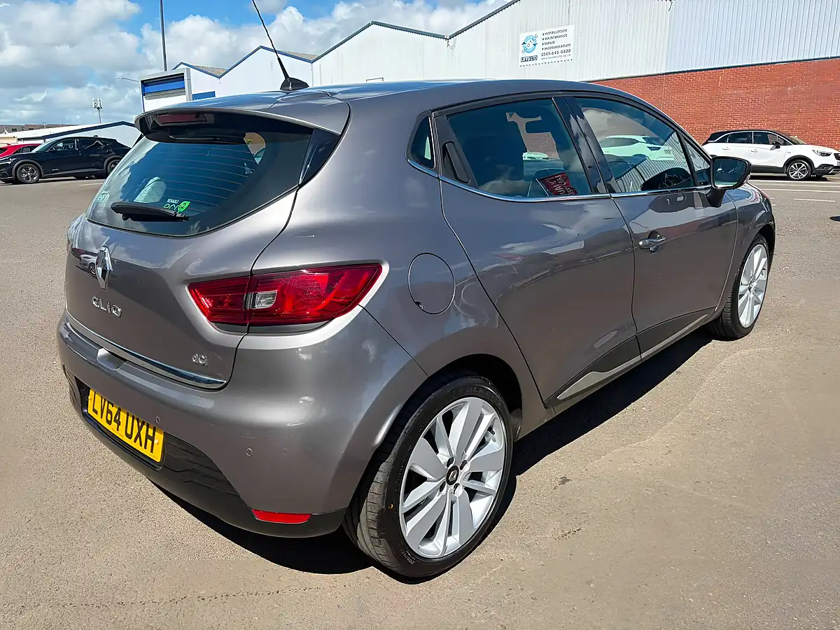 Used 2014 Renault Clio Dynamique S Medianav Grey - Interior and Exterior details 3