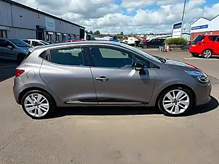 Used 2014 Renault Clio Dynamique S Medianav Grey - Interior and Exterior details 6