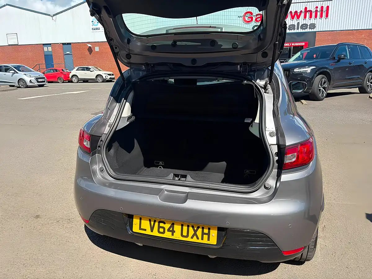 Used 2014 Renault Clio Dynamique S Medianav Grey - Interior and Exterior details 7