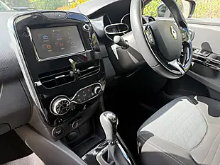 Used 2014 Renault Clio Dynamique S Medianav Pearl Red Metallic - Interior and Exterior details 17