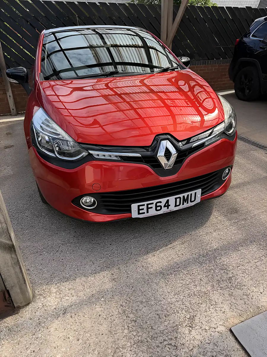 Used 2014 Renault Clio Dynamique S Medianav Pearl Red Metallic - Interior and Exterior details 2