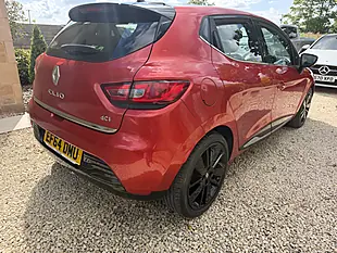 Used 2014 Renault Clio Dynamique S Medianav Pearl Red Metallic - Interior and Exterior details 8