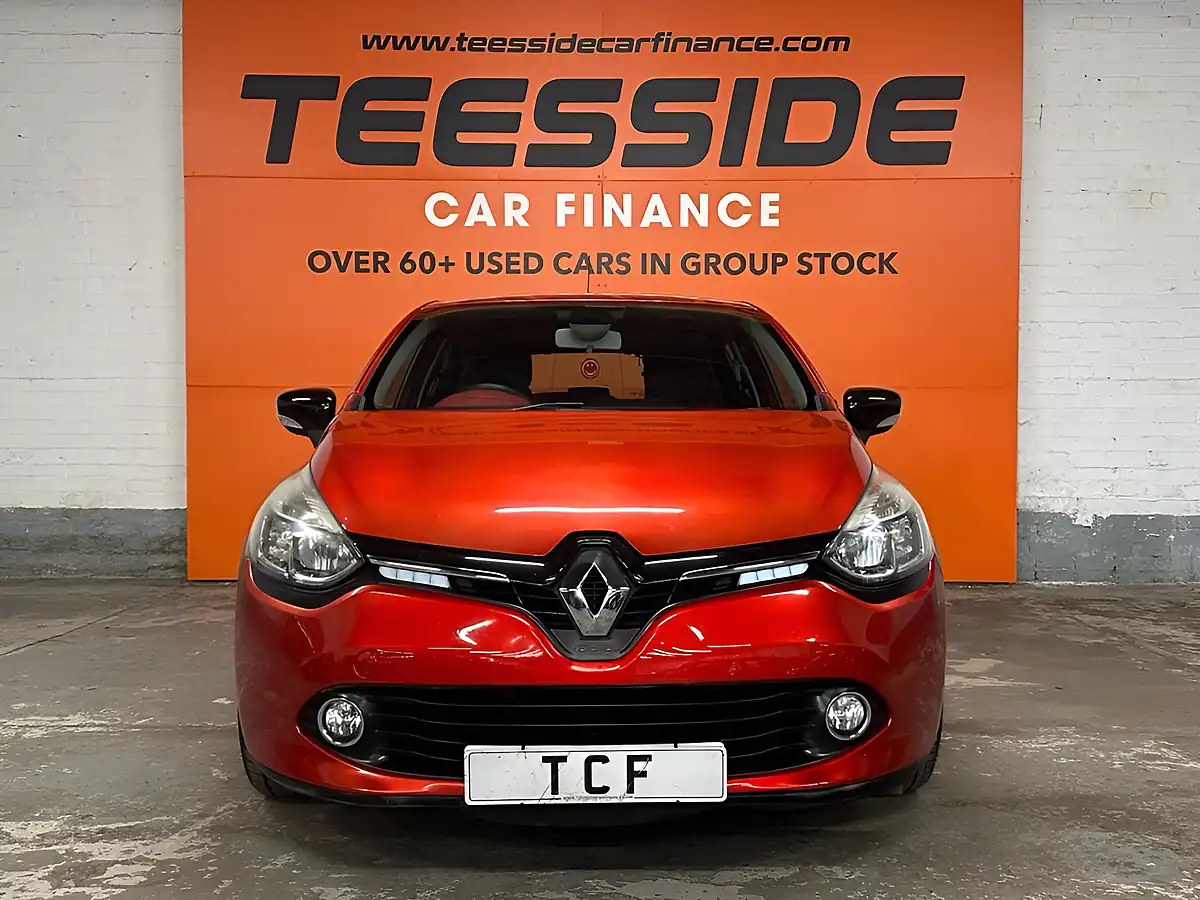 Used 2014 Renault Clio Dynamique S Medianav Red - Interior and Exterior details 11