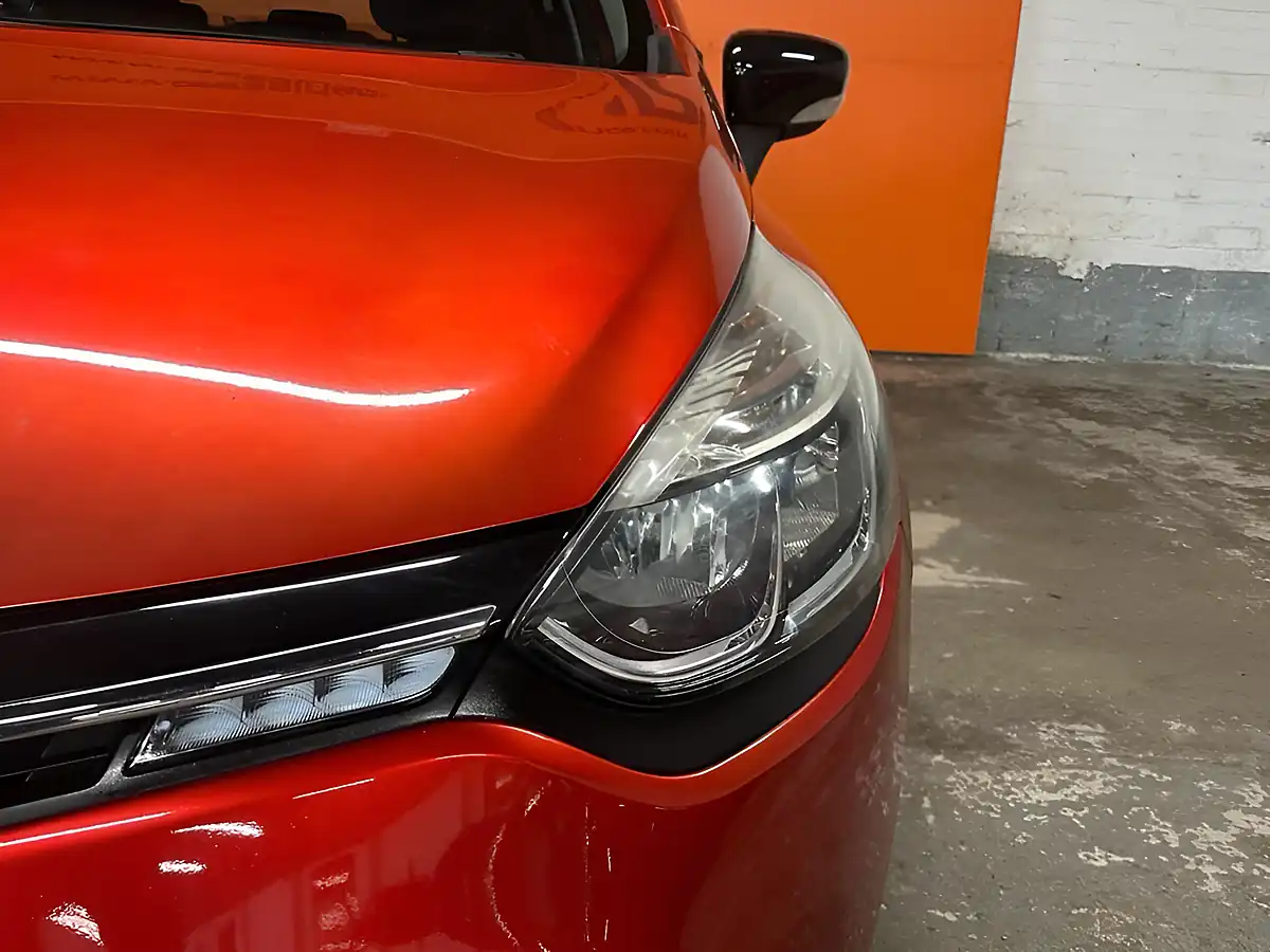 Used 2014 Renault Clio Dynamique S Medianav Red - Interior and Exterior details 14