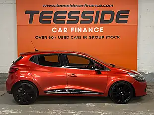 Used 2014 Renault Clio Dynamique S Medianav Red - Interior and Exterior details 3