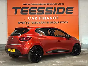 Used 2014 Renault Clio Dynamique S Medianav Red - Interior and Exterior details 4