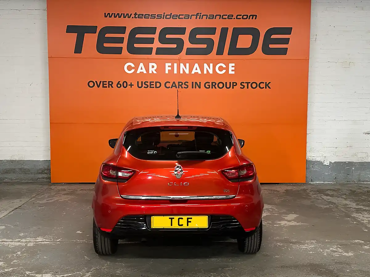 Used 2014 Renault Clio Dynamique S Medianav Red - Interior and Exterior details 6