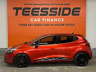 Used 2014 Renault Clio Dynamique S Medianav Red - Interior and Exterior details 8