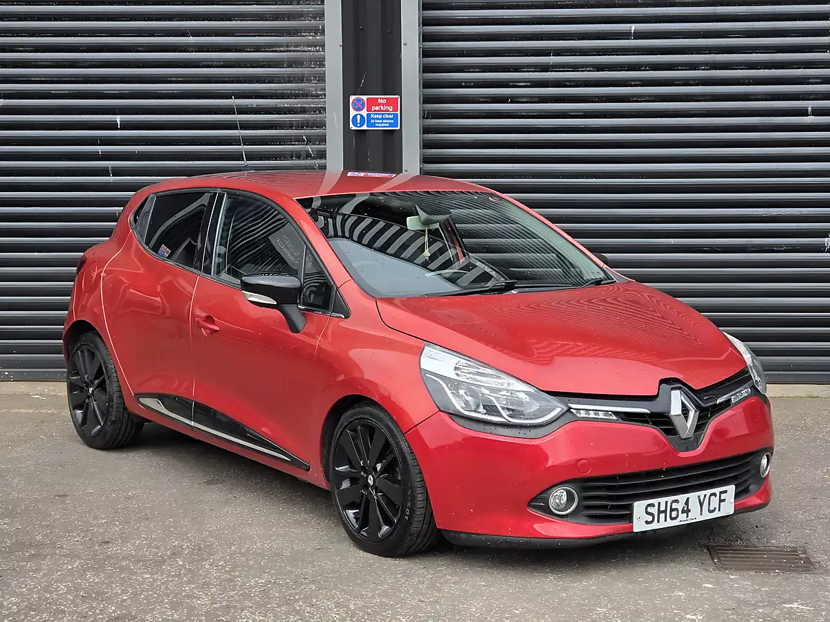 Used 2014 Renault Clio Dynamique S Medianav Red - Interior and Exterior details 2