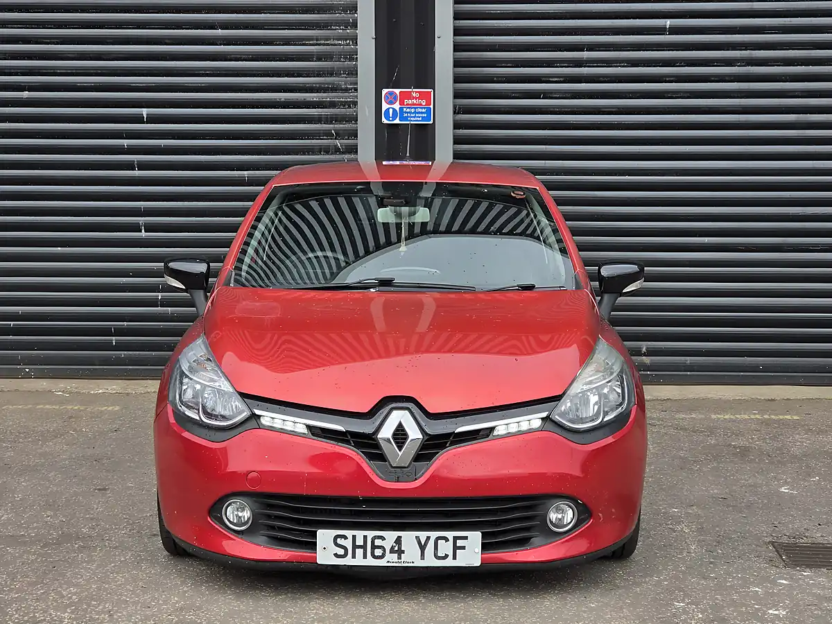Used 2014 Renault Clio Dynamique S Medianav Red - Interior and Exterior details 6