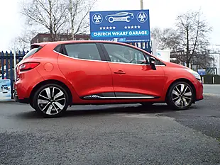 Used 2014 Renault Clio Dynamique S Medianav Red - Interior and Exterior details 18