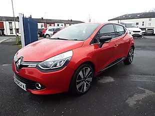 Used 2014 Renault Clio Dynamique S Medianav Red - Interior and Exterior details 3