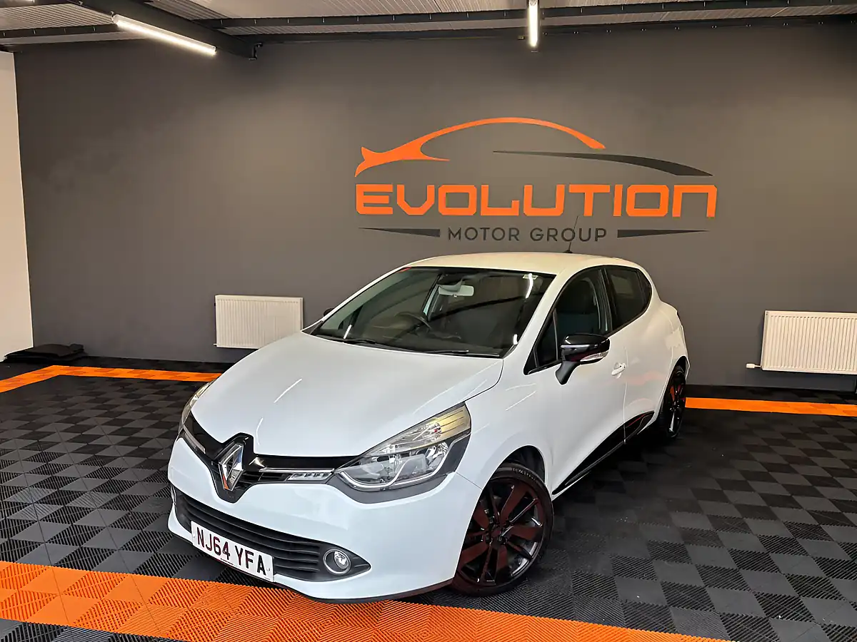 Used 2014 Renault Clio Dynamique S Medianav White - Interior and Exterior details 8