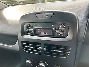 Used 2014 Renault Clio Expression + Red - Interior and Exterior details 17