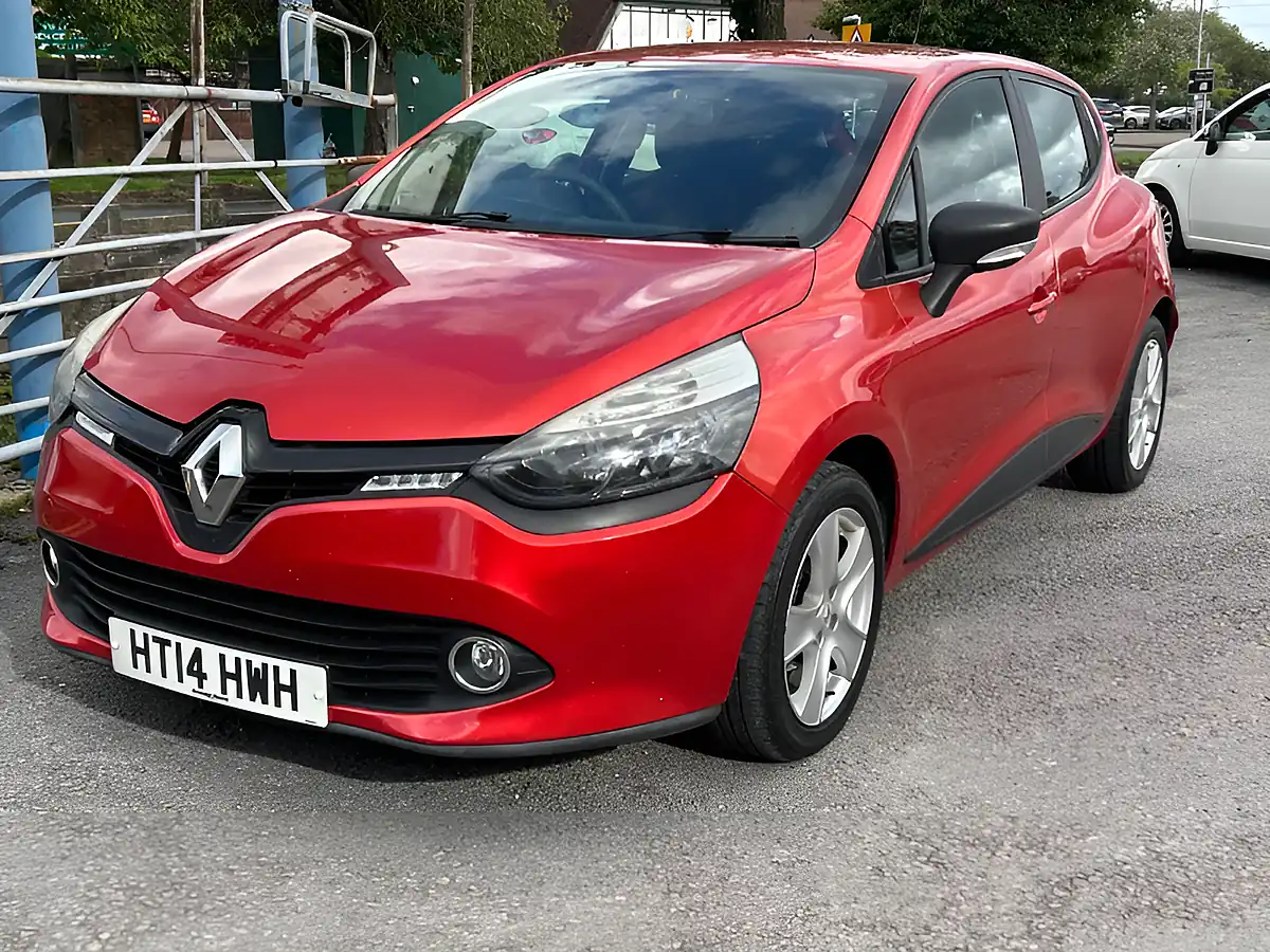 Used 2014 Renault Clio Expression + Red - Interior and Exterior details 2