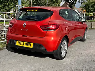 Used 2014 Renault Clio Expression + Red - Interior and Exterior details 4