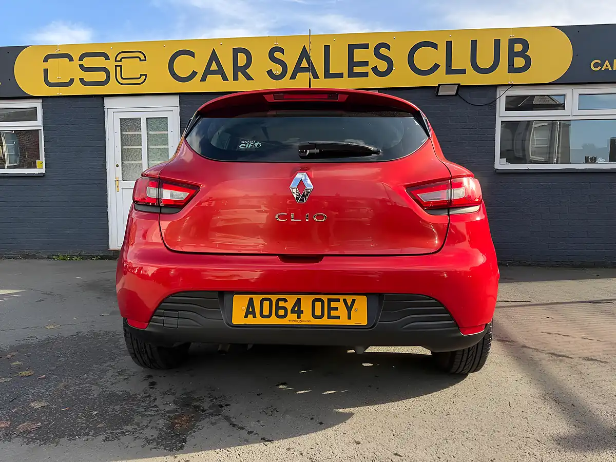 Used 2014 Renault Clio Expression Red - Interior and Exterior details 11