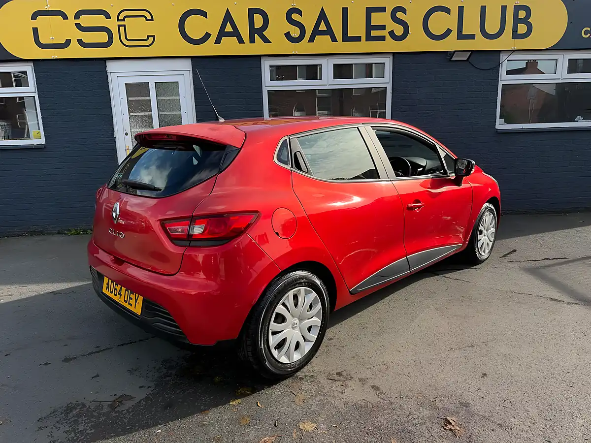 Used 2014 Renault Clio Expression Red - Interior and Exterior details 13
