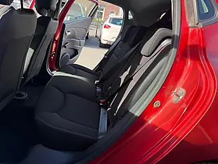 Used 2014 Renault Clio Expression Red - Interior and Exterior details 15