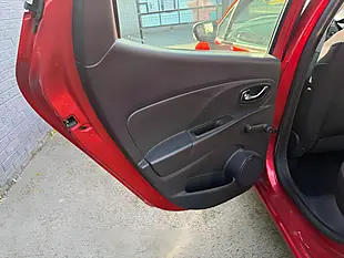Used 2014 Renault Clio Expression Red - Interior and Exterior details 17