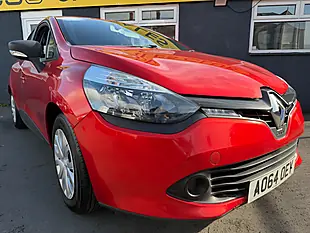 Used 2014 Renault Clio Expression Red - Interior and Exterior details 19