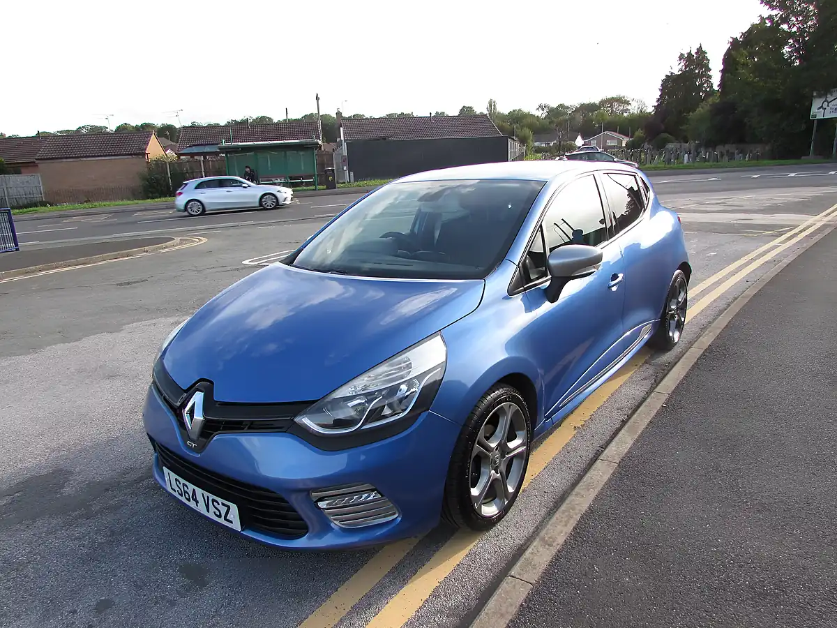 Used 2014 Renault Clio GT Line Blue - Interior and Exterior details 3