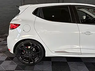 Used 2014 Renault Clio Renaultsport Glacier White - Interior and Exterior details 15