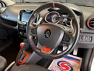 Used 2014 Renault Clio Renaultsport Glacier White - Interior and Exterior details 17