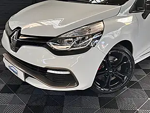 Used 2014 Renault Clio Renaultsport Glacier White - Interior and Exterior details 6
